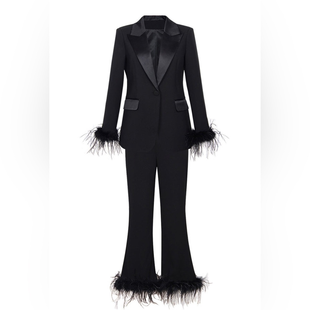 Evening suit size12/14 XL